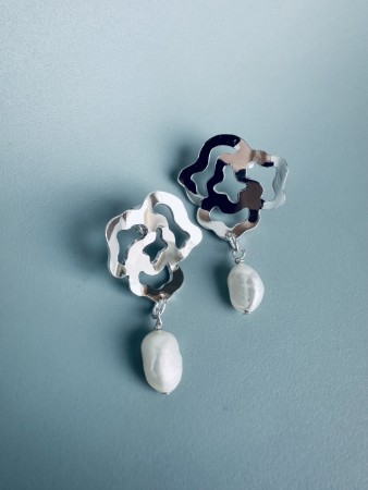 Øredobber - Blomst med ferskvannsperler