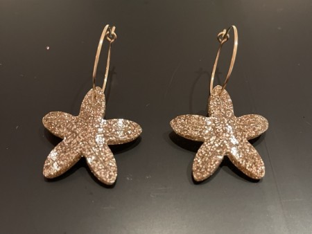 Store blomster med hoops
